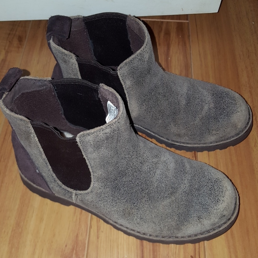 Boys Uggs 3 boot Callum Bomber style